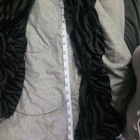 Pretty Little Thing black strip dress size us 24 - Picture 6 of 11